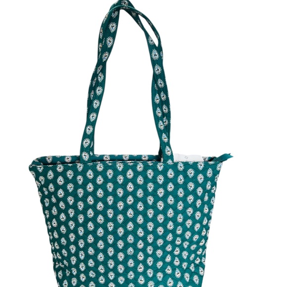 Vera Bradley French Hen Embroidery Quilted Holiday Christmas Small Tote Bag🌲 - Picture 4 of 8